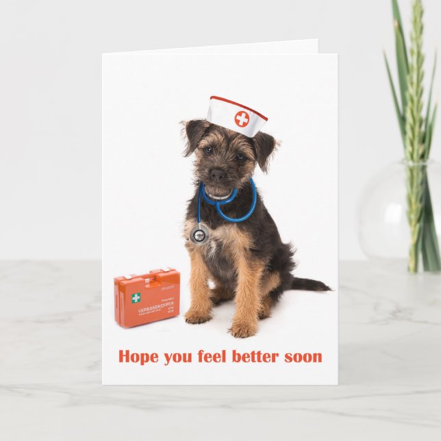 Get well card of Dog with nurse outfit Kort (Framsida)