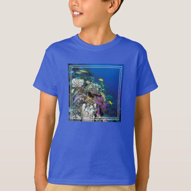 Getingar svärmar runt liten korall t shirt (Framsida)