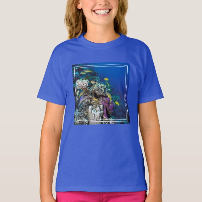 Getingar svärmar runt liten korall t shirt (Framsida)