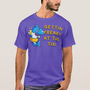Gettin Freaky på Tiki Funny Graphic Novelty 1 T Shirt