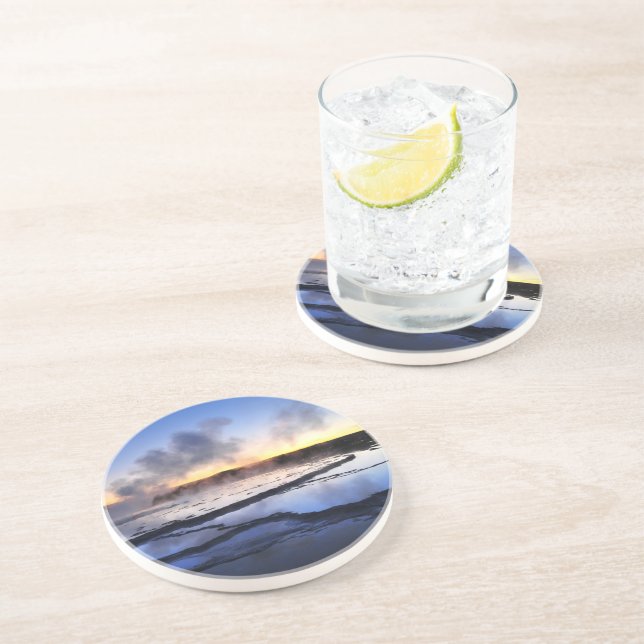 Geyseren röker på solnedgången underlägg (Sidan)