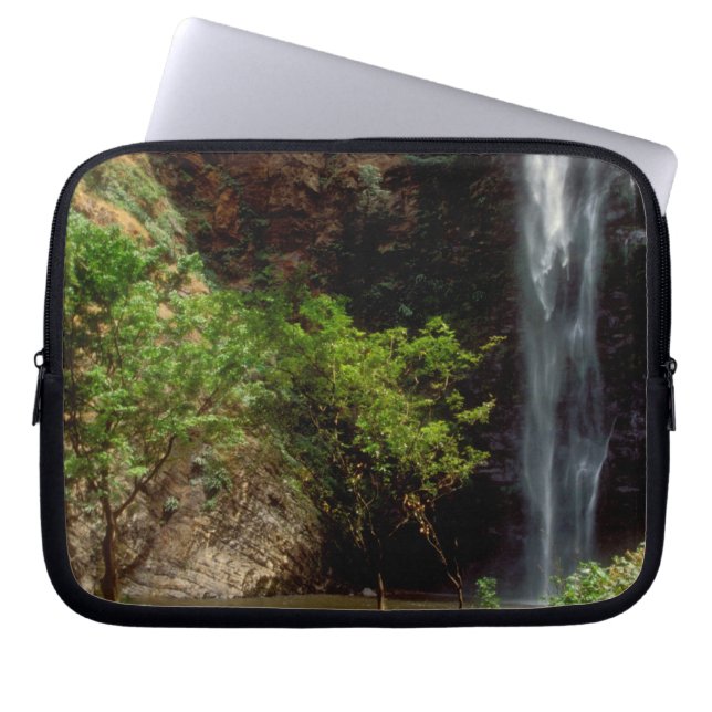 Ghana: Wli Falls, a.k.a. Agumatsa Falls (Volta Laptop Sleeve (Framsidan)