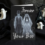 Ghost Boo Gothic Make Wife Halloween Birthday Kort<br><div class="desc">Ta med dig det övernaturliga till din speciella dag med det här skrämmande hälsningskortet "Forever Your Boo" för ditt viktiga andra. Med det svarta och vita färg-systemet och det gigantiska Halloween inslag är det perfekten som är stationär för att leverera en hemlig kärlek-lapp till din partner. Perfekt för par med...</div>