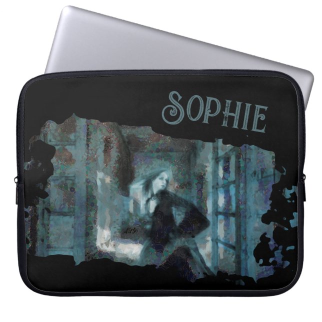 Ghost Girl in Blue – Haunting Surreal Art Laptop Fodral (Framsidan)