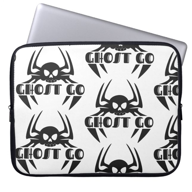 Ghost Go Spooky Season Laptop Fodral (Framsidan)