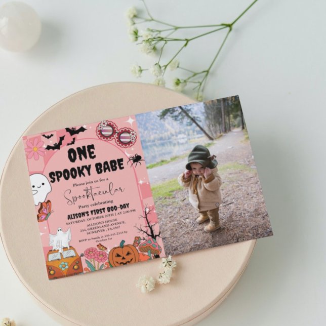 Ghost Halloween en spooky babe Groovy Birthday Inbjudningar (Skapare uppladdad)