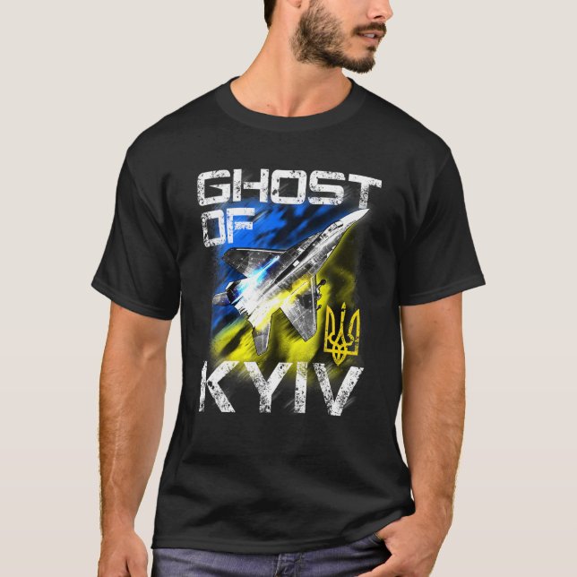 Ghost KYIV Ukraina Fighter Jet I stöder Ukraina T Shirt (Framsida)