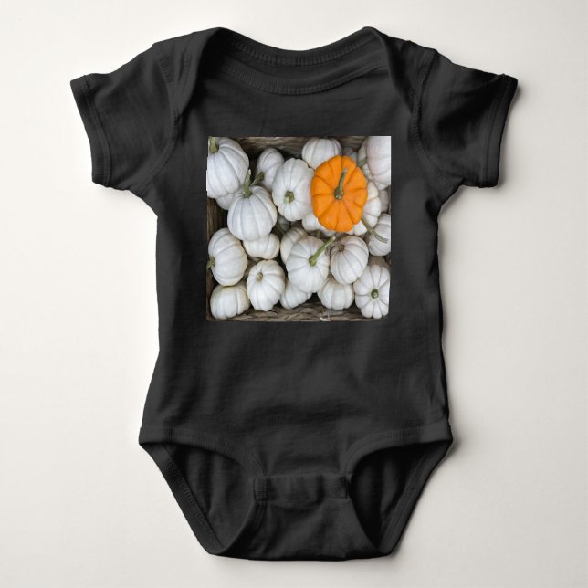 Ghost Pumpkins med en smygande orange en Baby Body T Shirt (Framsida)