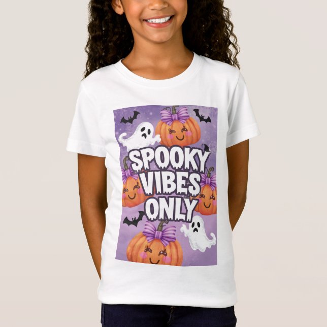 Ghost T-Shirt - Spooky & Adsible Halloween Tee (Framsida)