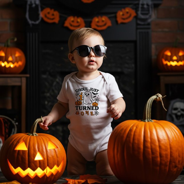 Ghoul har precis vänt en Halloween-Ghost från förs T Shirt (Skapare uppladdad)