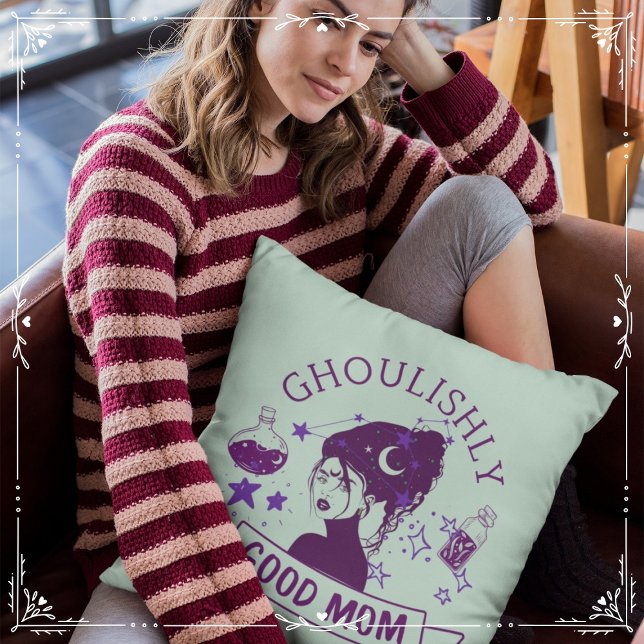 Ghoulishly Bra Mamma Kudde (Ghoulishly Good Mom Cover from The Beekeeper Store)