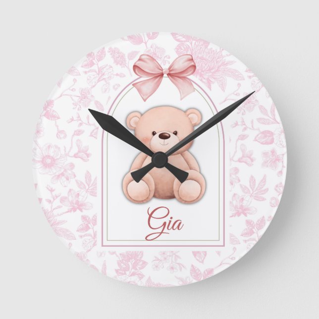 Gia | Anpassad Rosa Teddybjörn Nurseriesmycke Rund Klocka (Framsida)
