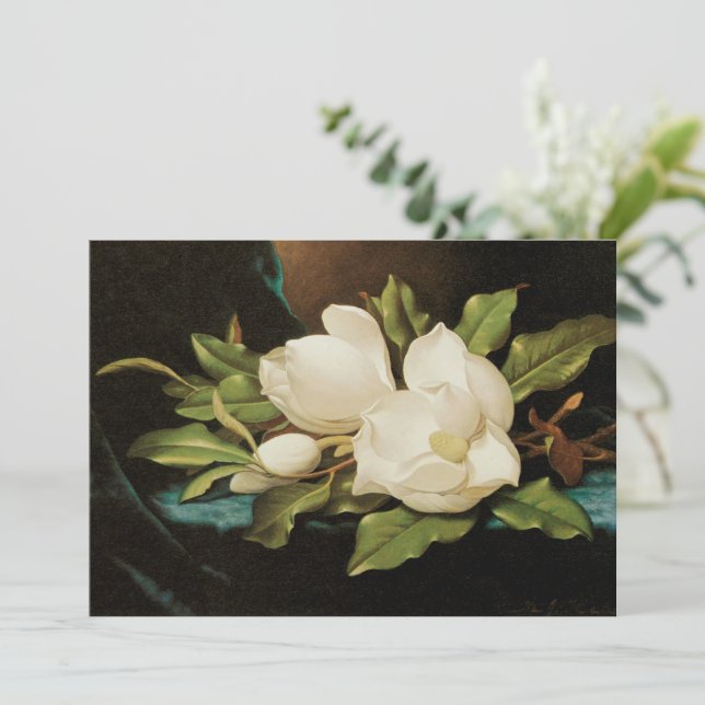 Giant Magnolias on a Blue Velvet Trasa av MJ Heade (Stående Fram)