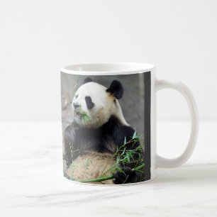 Giant panda ätbamboo kaffemugg