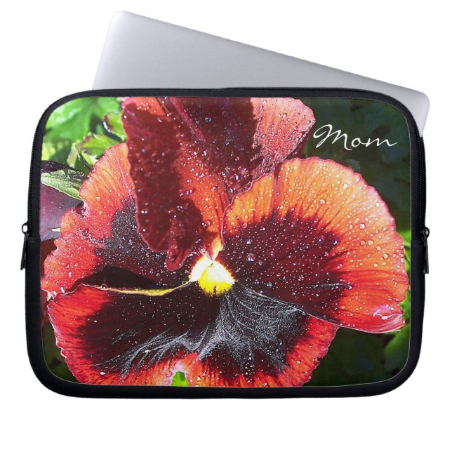Giant Pansy Flower "Mamma" Laptop sleeve (Framsidan)