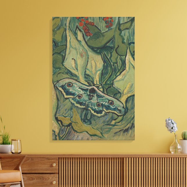 Giant Peacock Moth (1889) från Vincent van Gogh Canvastryck (Insitu (Vardagsrum))
