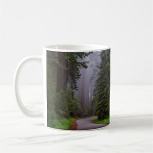 Giant Redwood Träd, Winding Road, National Park Kaffemugg