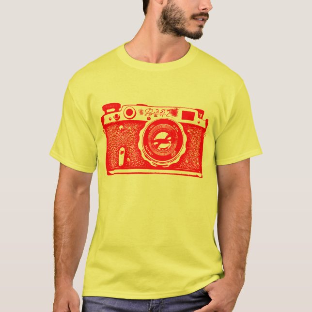 Giant Russian Camera - Red Tee Shirt (Framsida)
