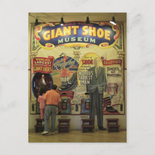Giant Shoe Museum Vykort