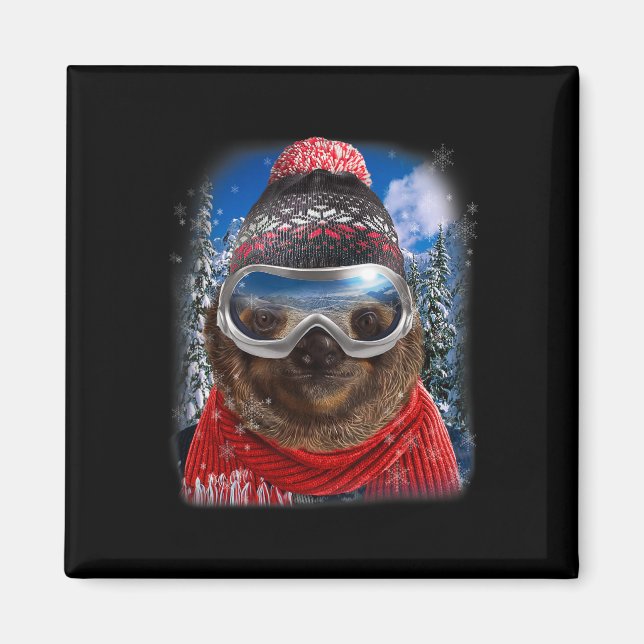 Giant Sloth in Winter Ski Magnet (Framsidan)