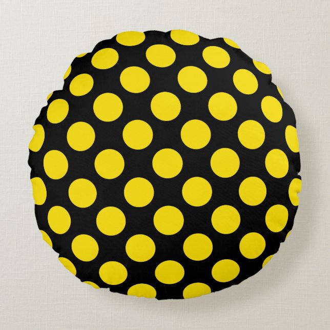 Giant Yellow Polka Dots on Black Round Pillow  Rund Kudde (Framsidan)