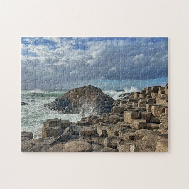 Giants Causeway + Moody Himlar i Nordirland Pussel (Horisontell)