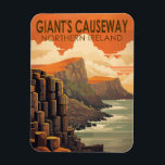 Giants Causeway Northern Ireland Travel Vintage Magnet<br><div class="desc">Giants Causeway-vektorkonst design. Giants Causeway är ett område med omkring 40 000 sammanflätande basaltpelare,  som är resultatet av ett gammalt vulkanfiskekuption.</div>
