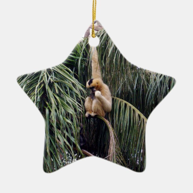 Gibbon Monkey bara hänger runt, Julgransprydnad Keramik (Framsidan)
