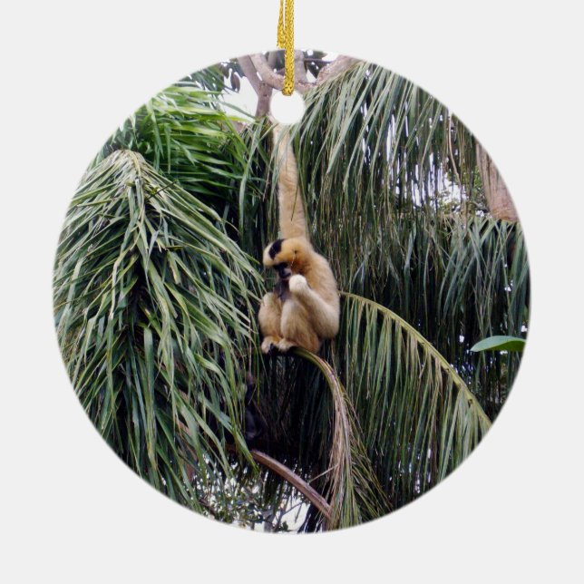 Gibbon Monkey bara hänger runt, Julgransprydnad Keramik (Baksidan)