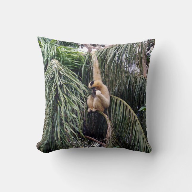 Gibbon Monkey Just Chillin, Throw Cushion Kudde (Framsida)