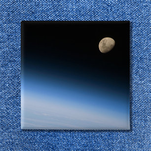 Gibbous Måne från Orbit Space Photo Knapp