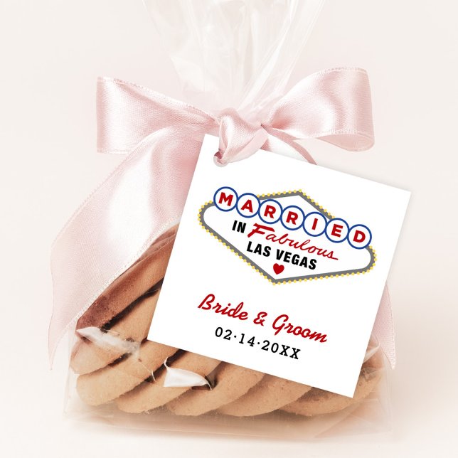 Gift för vigsel i Las Vegas med röda monogram Gåvor Etiketter (Skapare uppladdad)