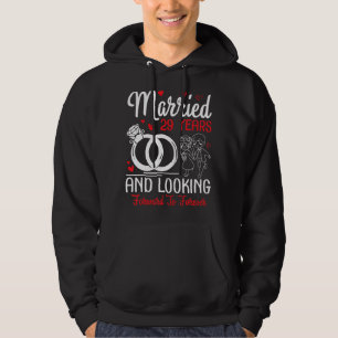 Gift i 29 år och Tittar fram emot oss Hoodie