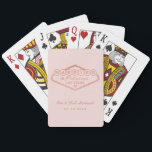 Gift i Fabulous Las Vegas Ro Guld Bröllop Casinokort<br><div class="desc">Den unika och roligt anpassningsbarna "Gift i Fabulous Las Vegas"-bröllopet ger spelkort en faux ro guld-folie som inspireras av välkomsttecknet till Las Vegas,  Nevada,  tillsammans med en monogramtext som kan vara personlig med parets datum namn och bröllop.  rosa kan ändras.</div>