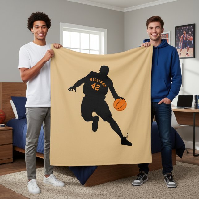Gift Idea för en basketspelare: Fleece Blanket (Custom name and jersey number basketball player blanket!)