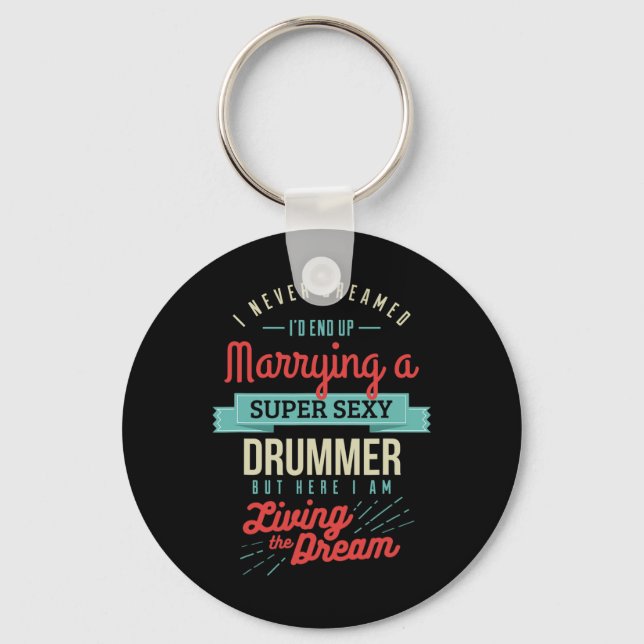 Gift med en drummer-make-maka nyckelring (Framsida)