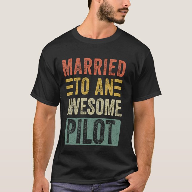 Gift med en Fantastisk Pilot Funny Make Maka T Shirt (Framsida)