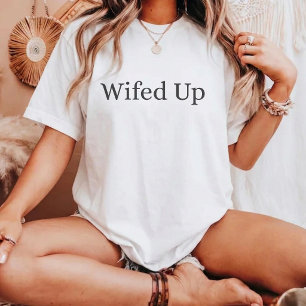 Gift med en vit fru t shirt
