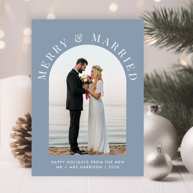 Gift med Merry Arch Photo Dusty Blue jul Julkort (A beautiful and unique photo card to announce your marriage to family + friends this holiday season)