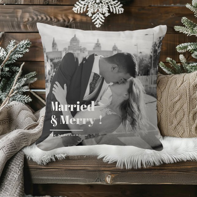 Gift & merry | Elegant Black & White Bröllop Kudde (Skapare uppladdad)