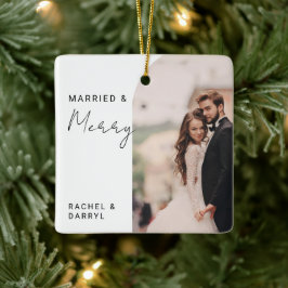 Gift och Glad Foto Minimal Skrift Elegant Julgransprydnad Keramik