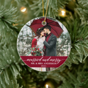 Gift och Merry Calligraphy Bröllop Burgundy Julgransprydnad Keramik