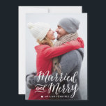 Gift- och merry-Helgdag-fotokort Julkort<br><div class="desc">En perfekt för ett nybundet par med helgdag.</div>