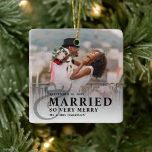 Gift och så mycket muntert Bröllop Photo Newlyed Julgransprydnad Keramik