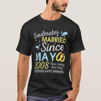 Gift sedan maj 2008 som aldrig slutar 14 år Kärlek T Shirt