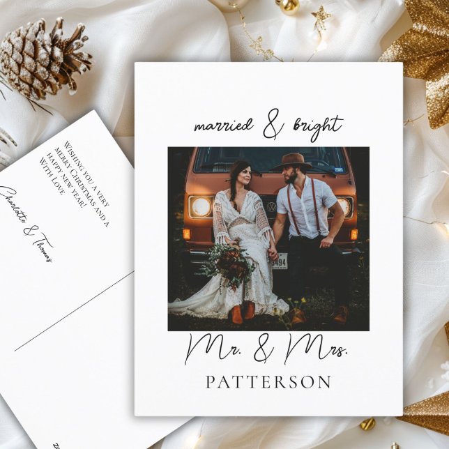 Gift & Strålande Anpassad Foto Högtid  Helg Vykort (Customer specific, white, minimal, modern, "Married & Bright" Photo Card, script font.)