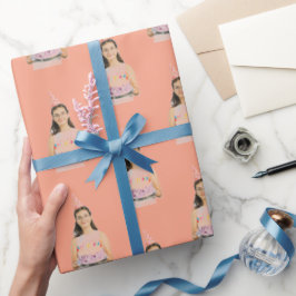 Gift wrap with personalized faces presentpapper