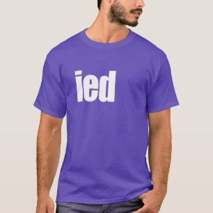 GIFTA HÖGER SIDA - VIT -.png Tee Shirt