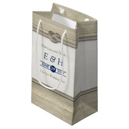 Gifter sig Rustic Beach Wedding