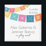 Giftermål - Bröllop Papel Picado Spara datum Magnet<br><div class="desc">.: Denna moderna,  minimalistiska,  färgstarka design har färgstark mexikansk bröllop flaggor. .: Det finns samordnande artiklar i min butik - både stationära,  dekanta och andra firande-artiklar.: Ett färgstarkt,  älskande sätt att fira er union</div>